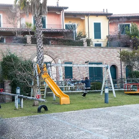 Borgo Il Castello בית נופש Tortoreto