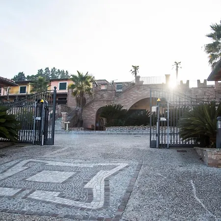 בית נופש Borgo Il Castello